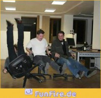 /album/fotogaleria/caida-de-la-silla-jpg/